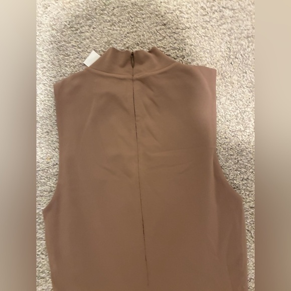 Aritzia contour one piece - Picture 4 of 8